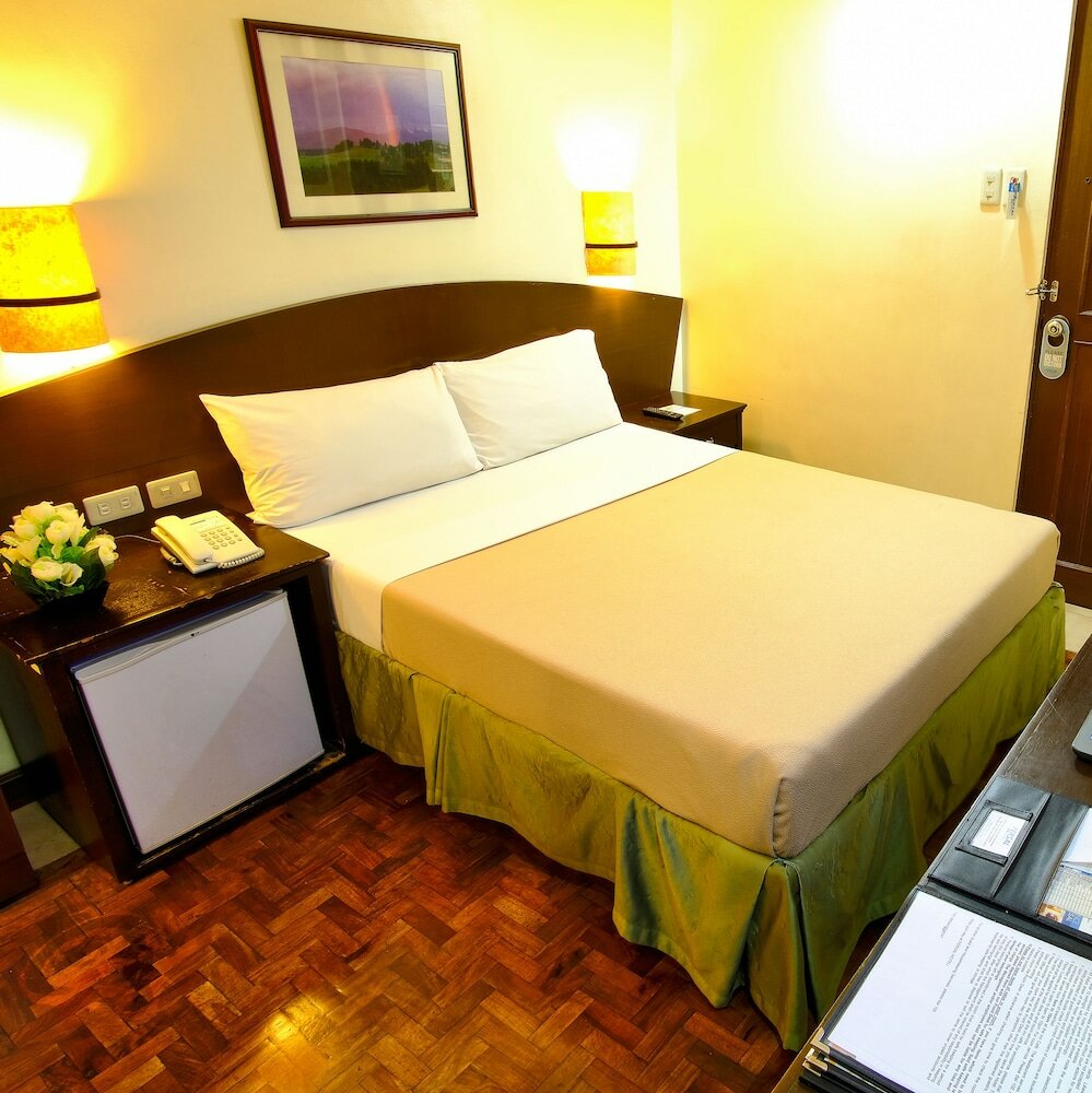 Фото Fersal Hotel Manila