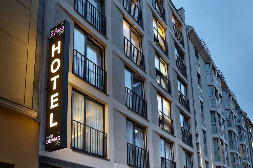 Фото отеля 1