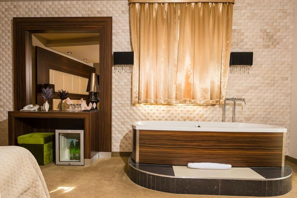 Фото Duna Garden Hotel