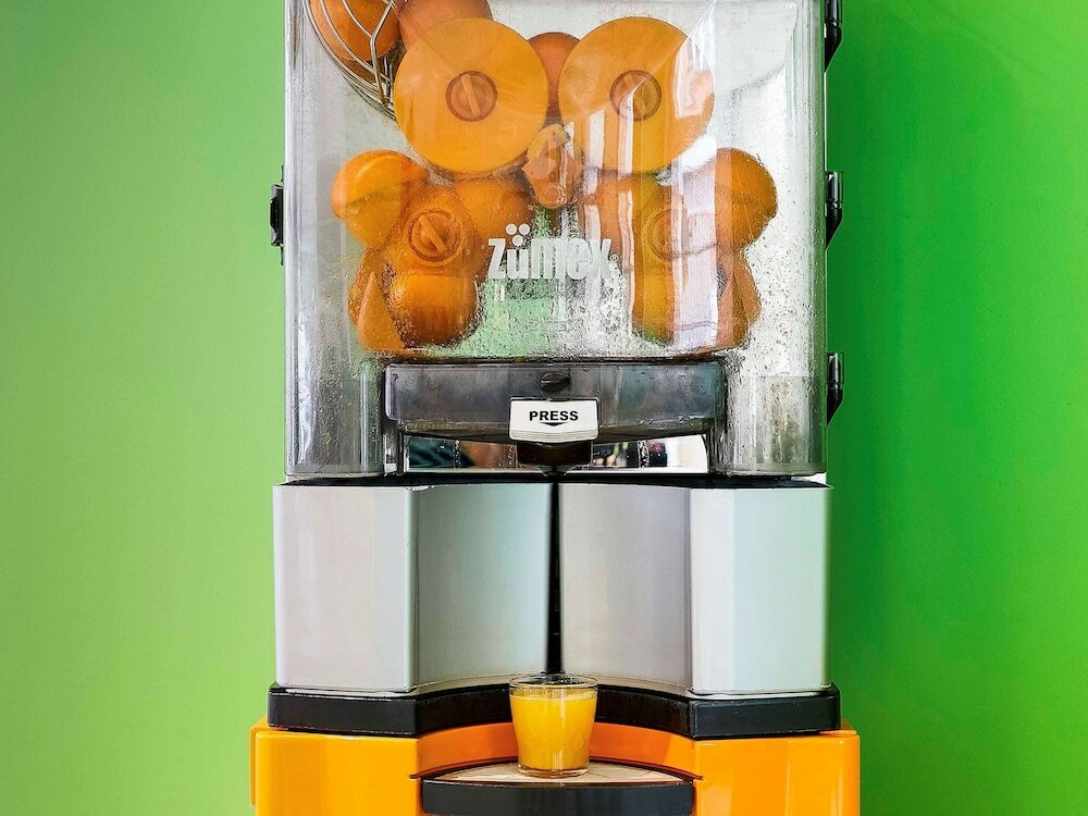 Фото ibis Styles Lille Centre Gare Beffroi