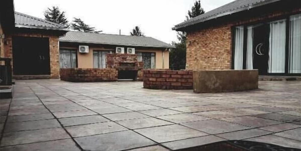 Фото The Green Olive Guesthouse