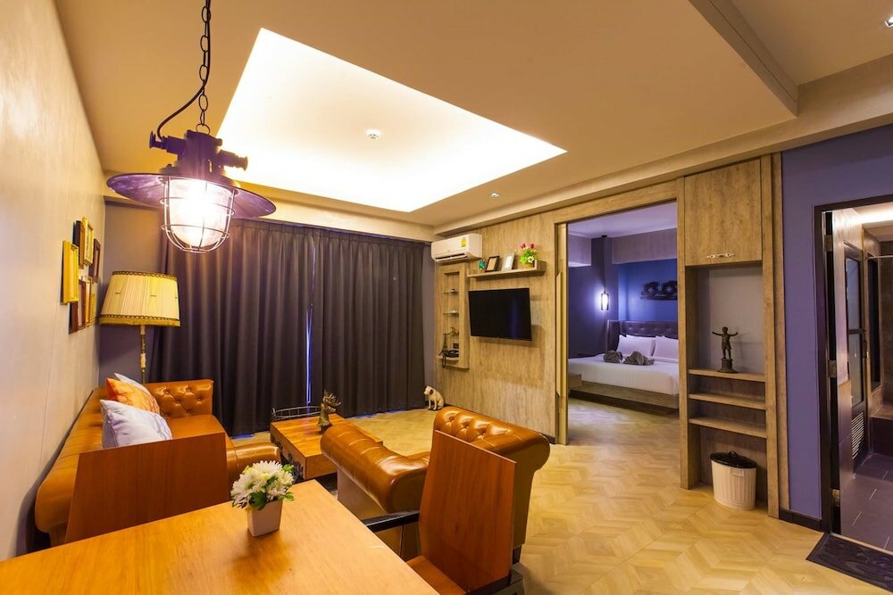 Фото Loftmania Boutique Hotel