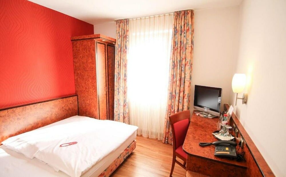 Фото Hotel Miramar am Römer