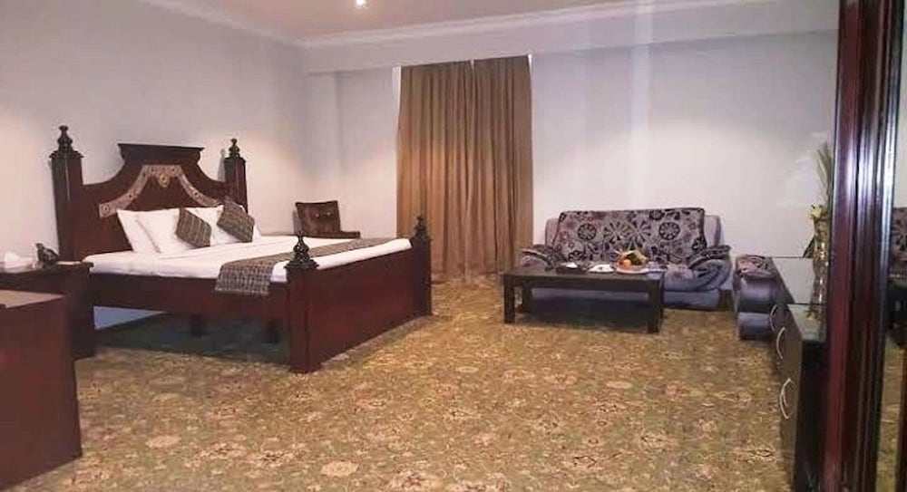 Фото Phoenicia Tower Hotel