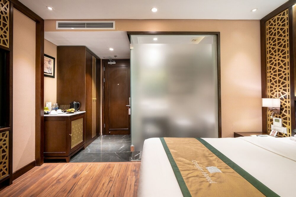 Фото Conifer Grand Hotel