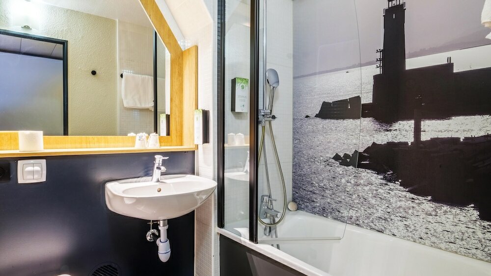 Фото Campanile Nice Airport