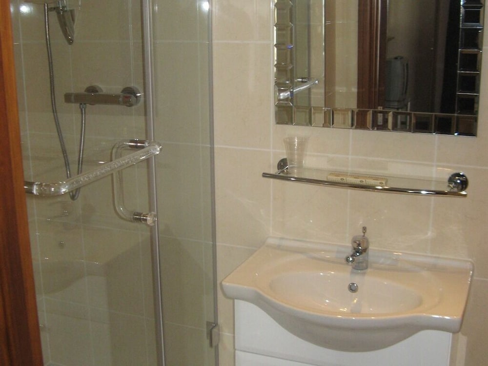 Фото Tanes Hotel