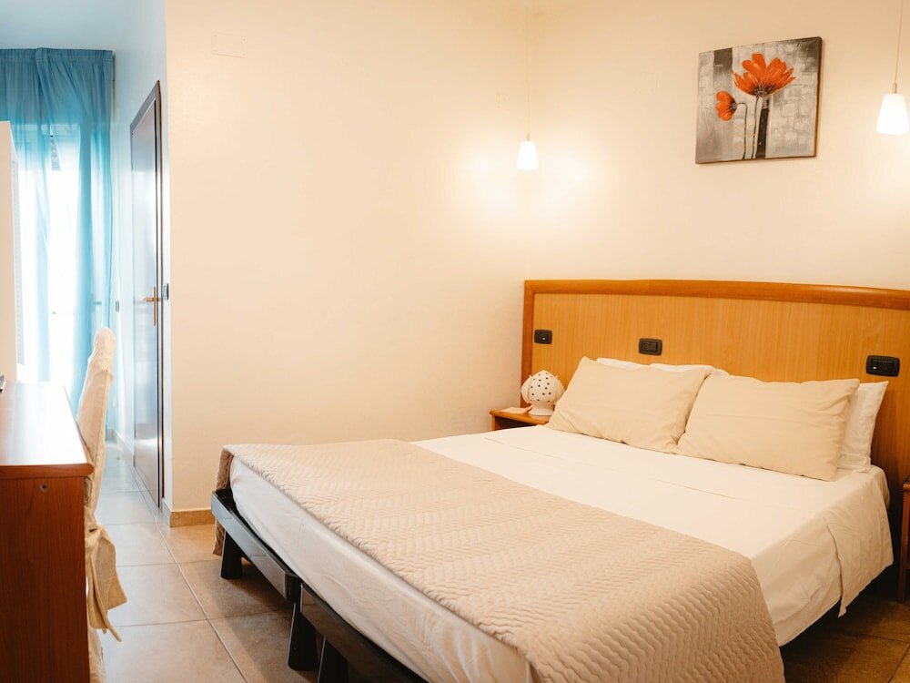 Фото Hotel Accord Le Rose