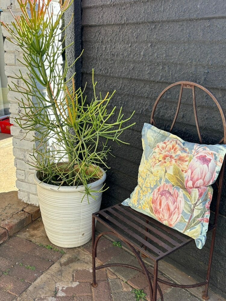 Фото Angels Haven Guesthouse