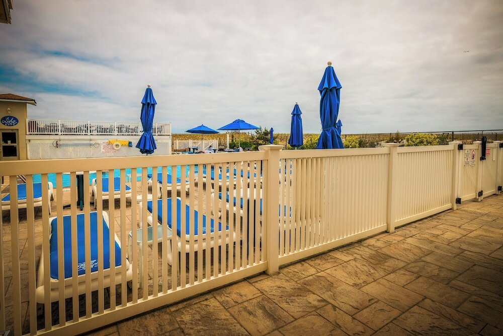 Фото The White Sands Oceanfront Resort & SPA