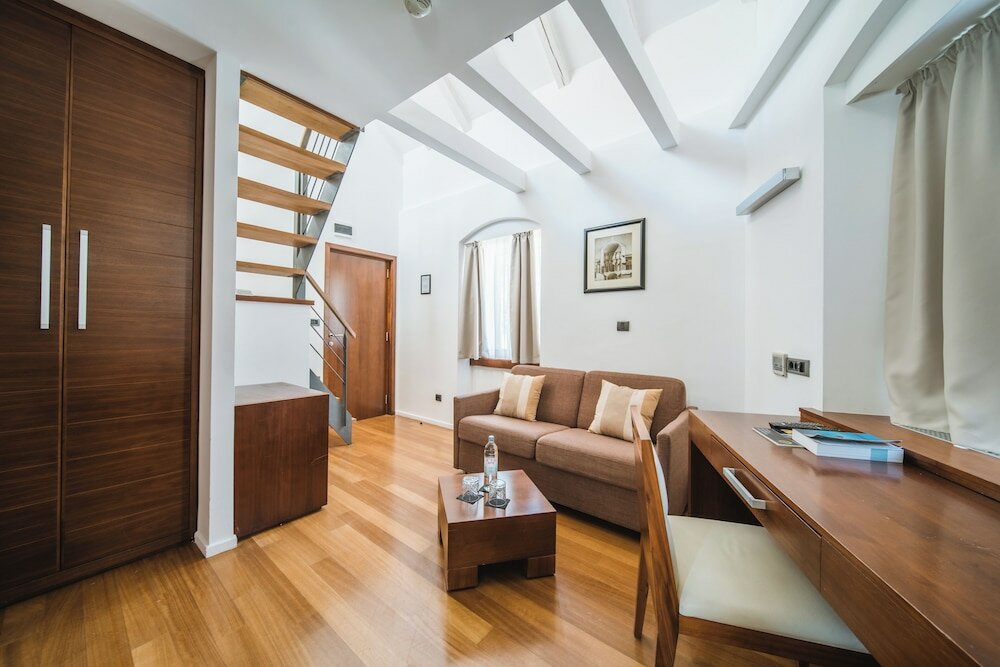 Фото Hotel Vestibul Palace