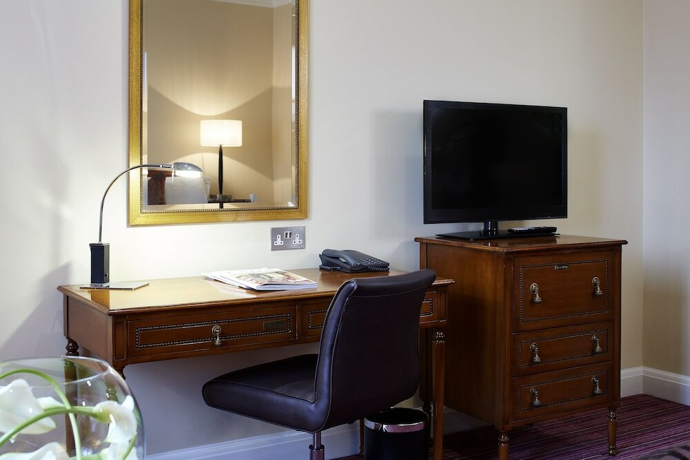 Фото Sir Christopher Wren Hotel