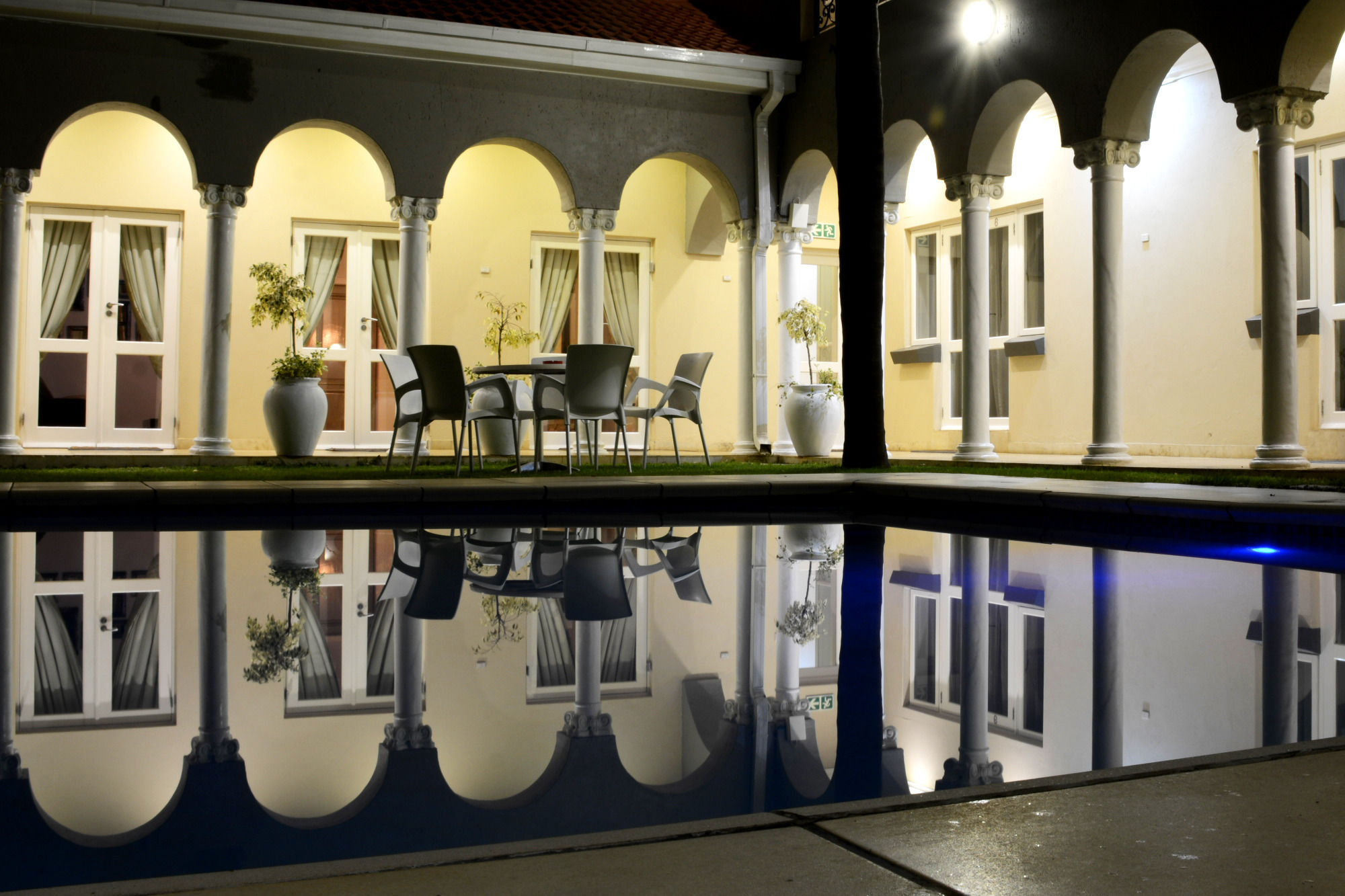 Фото отеля 2