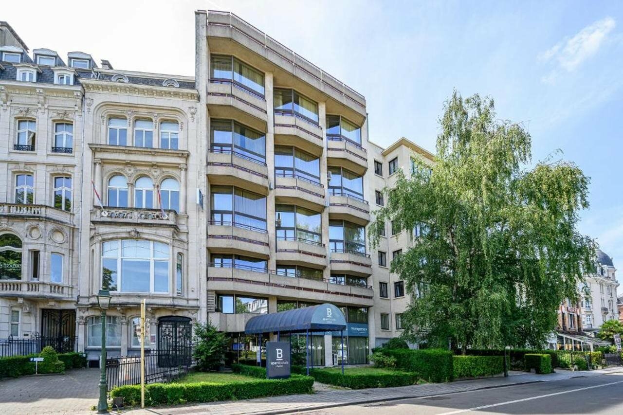 Фото B-aparthotel Montgomery