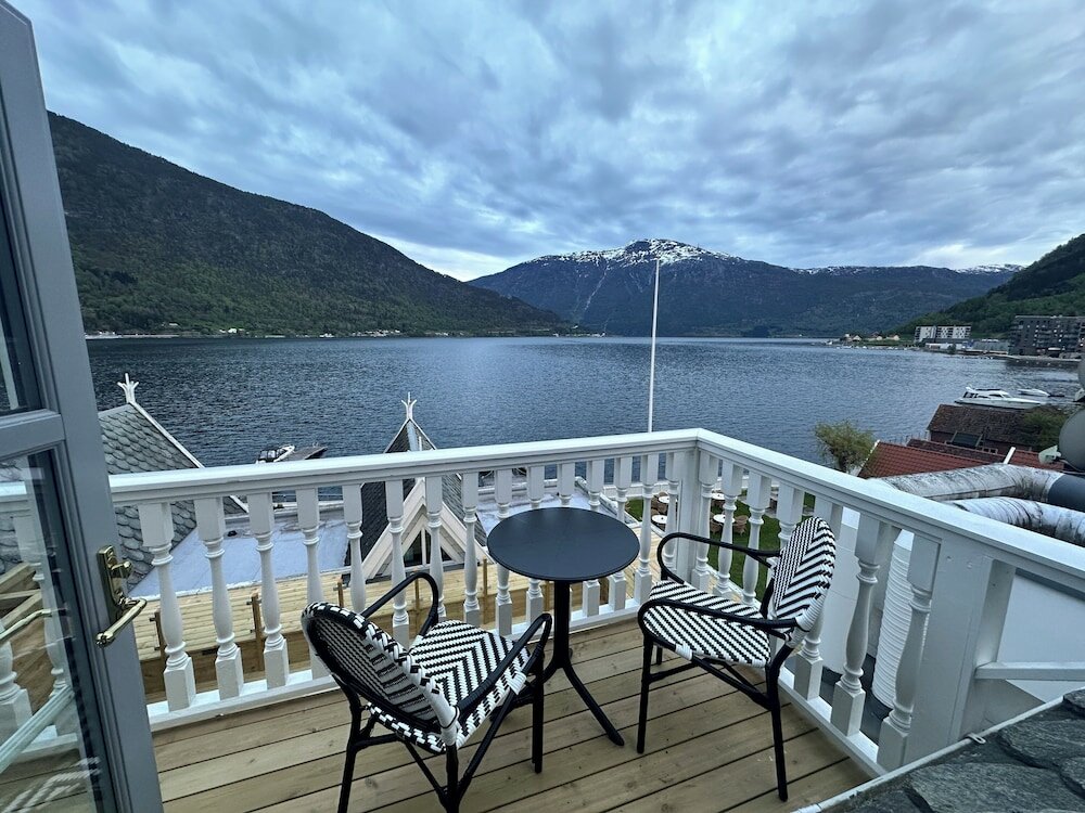 Фото Hofslund Fjord Hotel