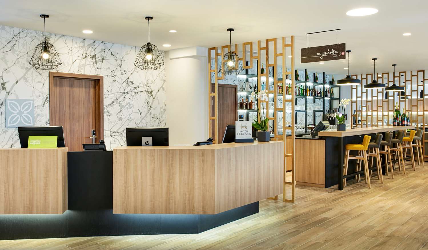 Фото Hilton Garden Inn Brussels City Centre
