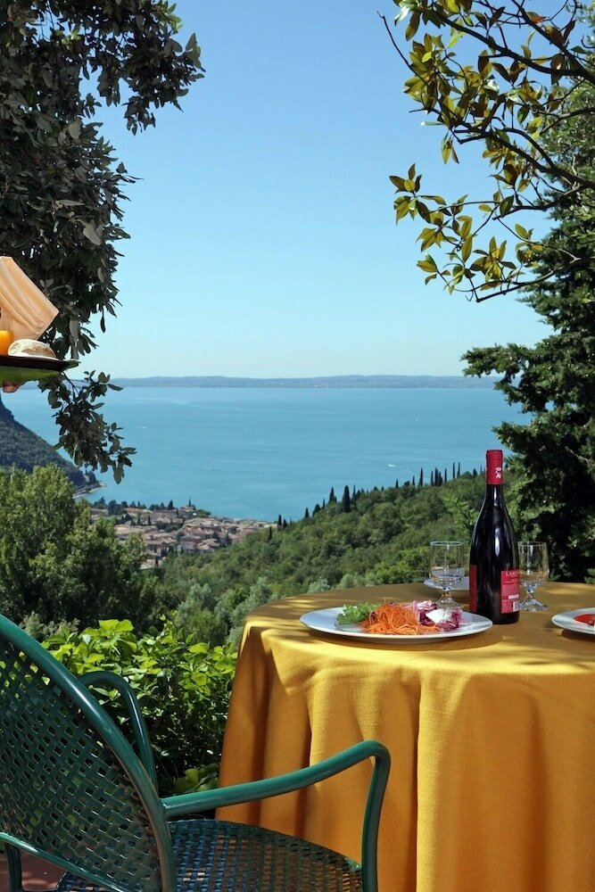 Фото Residence Madrigale