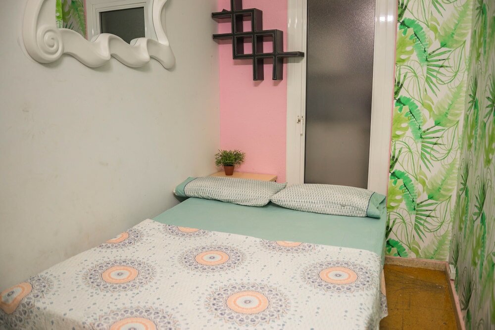 Фото Go Bcn Hostal Ideal Badal - Hostel