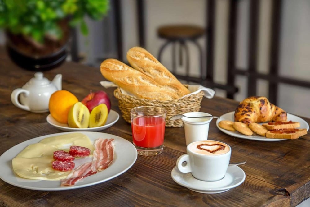 Фото Crossroad Hotel