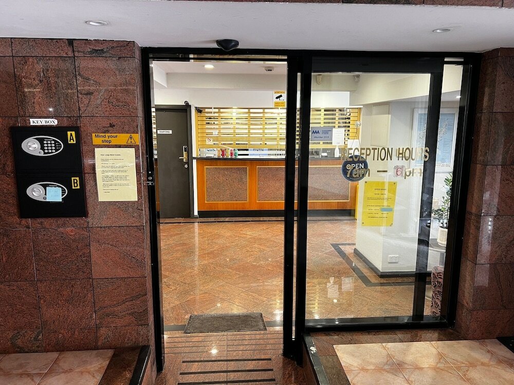 Фото Edgecliff Lodge Motel