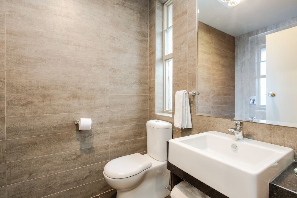 Фото Tonsley Hotel