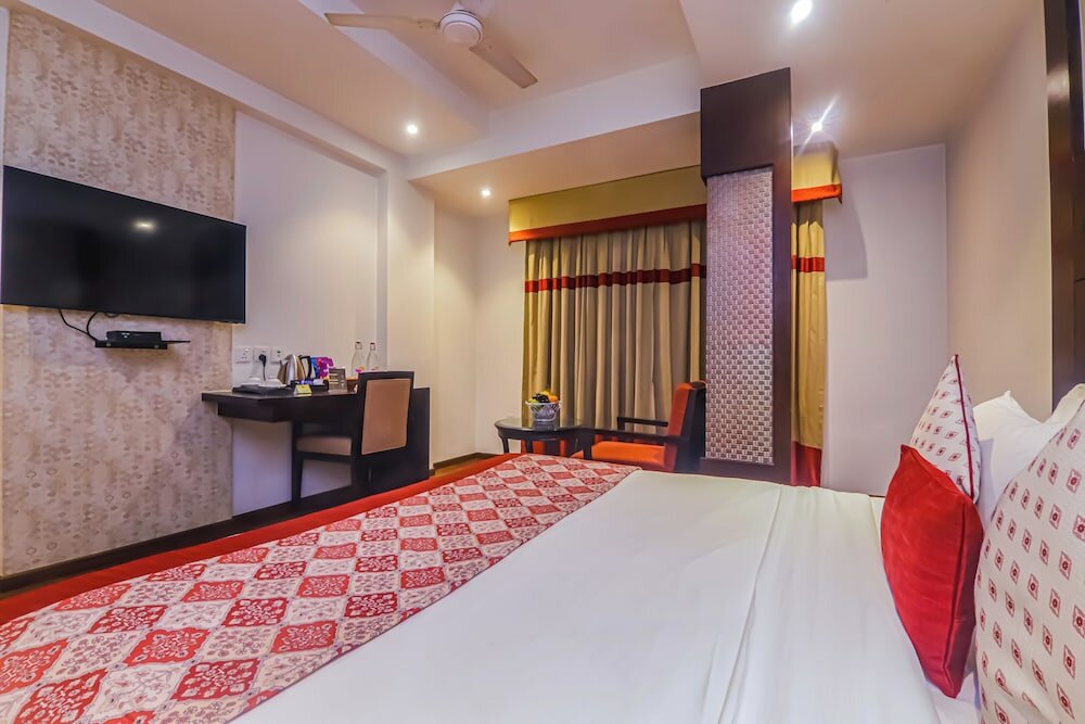 Фото Hotel Godwin Deluxe