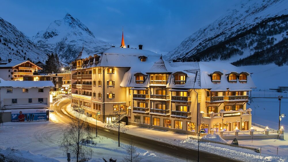 Фото отеля 1