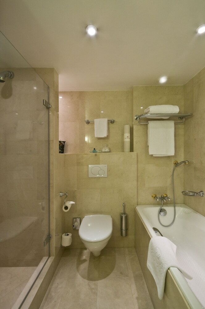 Фото Warwick Grand Place Brussels