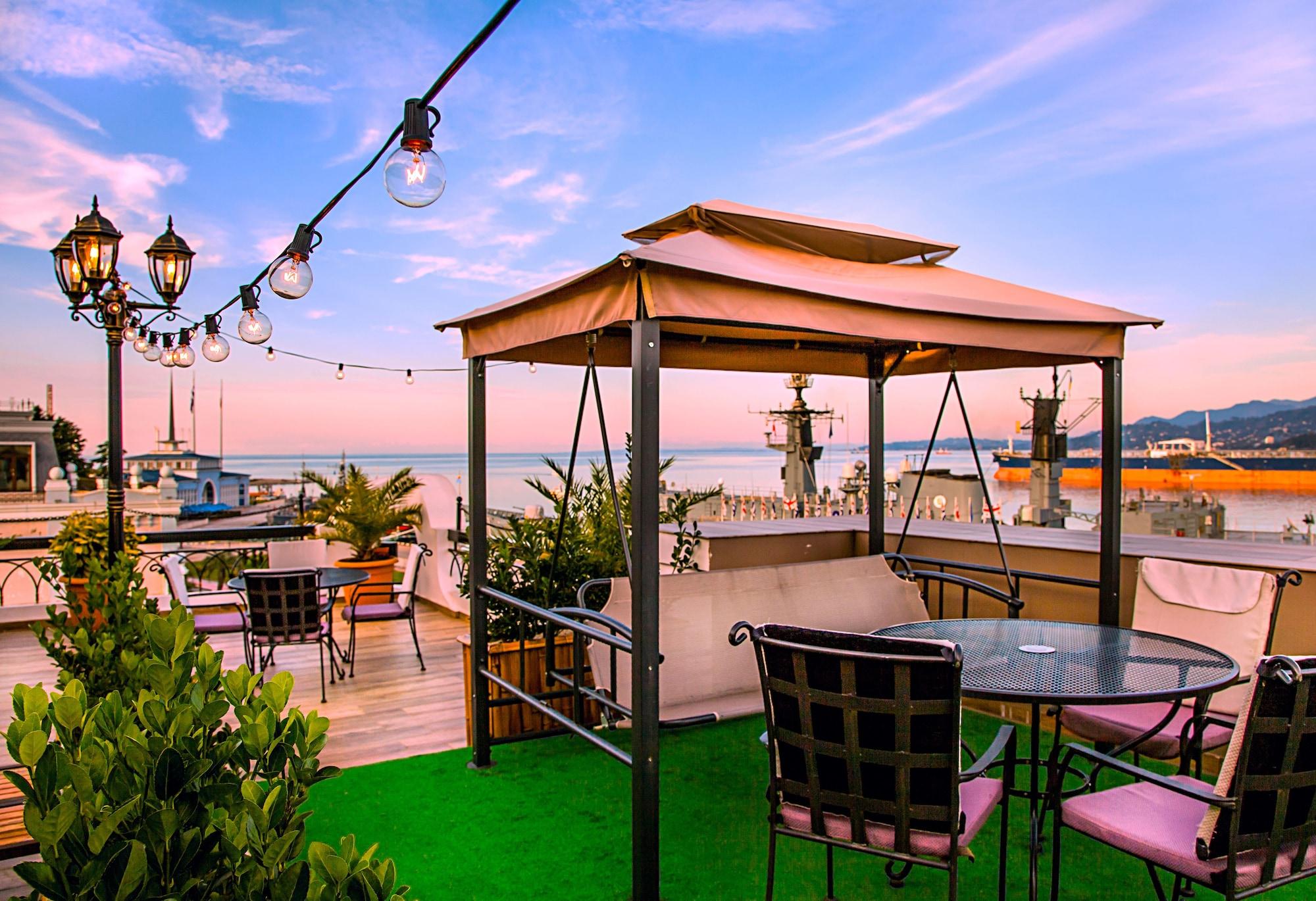 Фото The Admiral Hotel