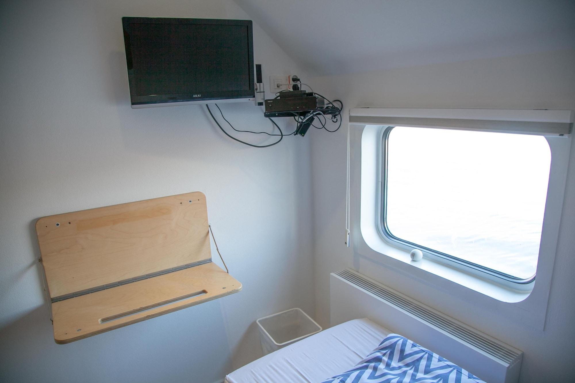 Фото Hotel Restaurant Brasserie Ahoi, Kortrijk