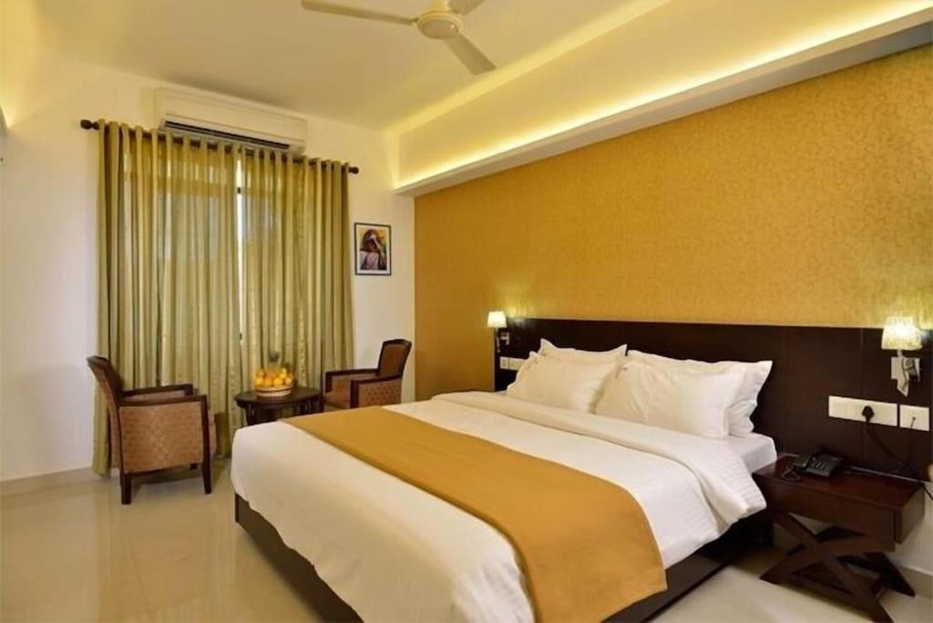 Фото Hotel Town Tower