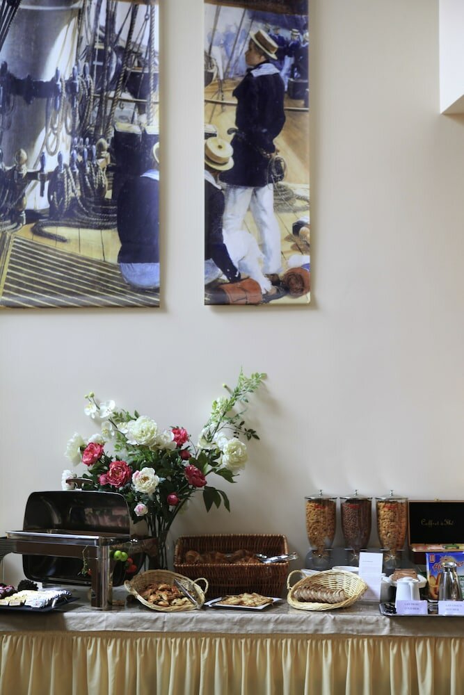 Фото Amiral Hôtel