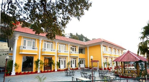 Гостиница Starz Clarks Inn Mussoorie в Массури