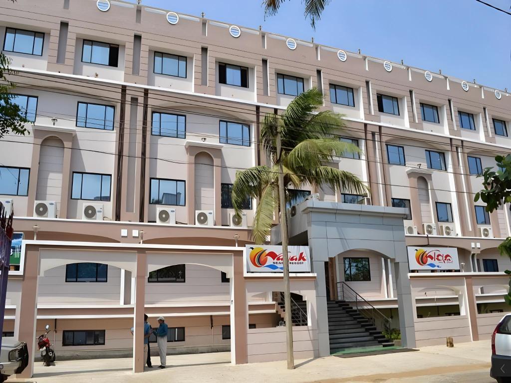 Фото Nayak Beach Resort