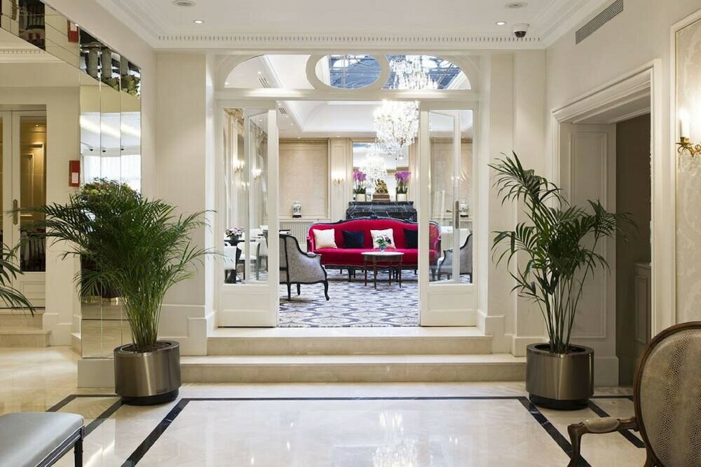 Фото Hotel St Pétersbourg Opéra & SPA