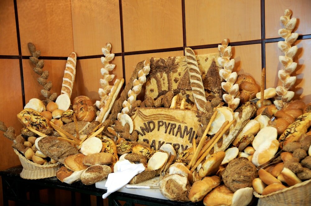 Фото Grand Pyramids Hotel