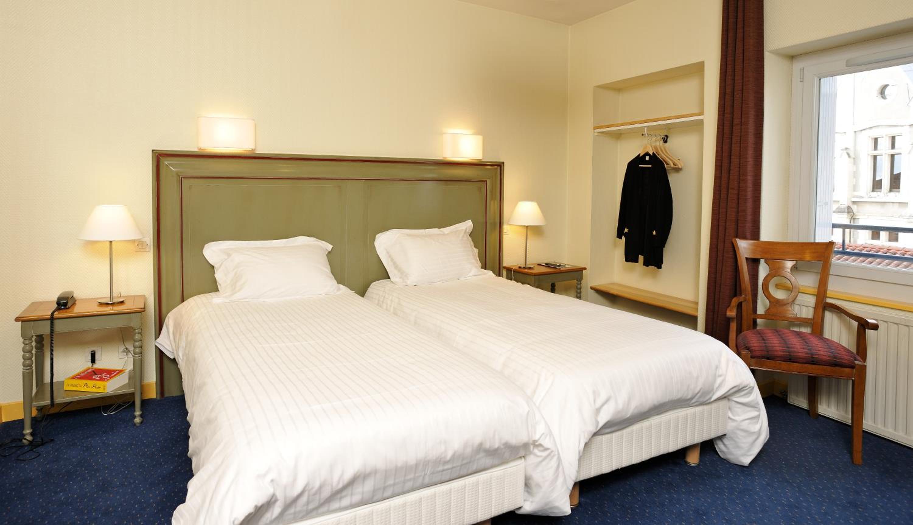 Фото отеля 2