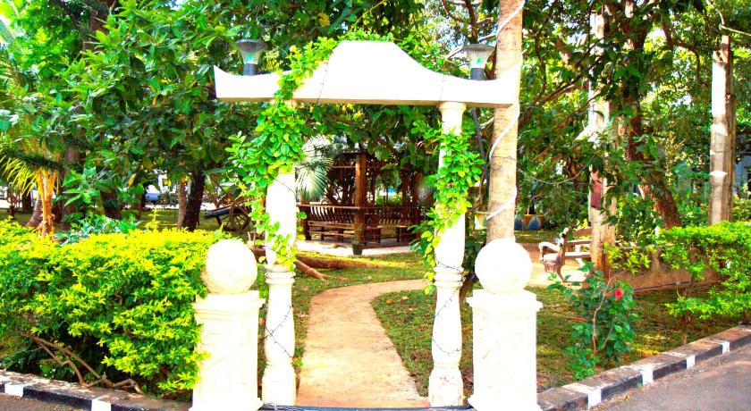 Фото Tilko Jaffna City Hotel