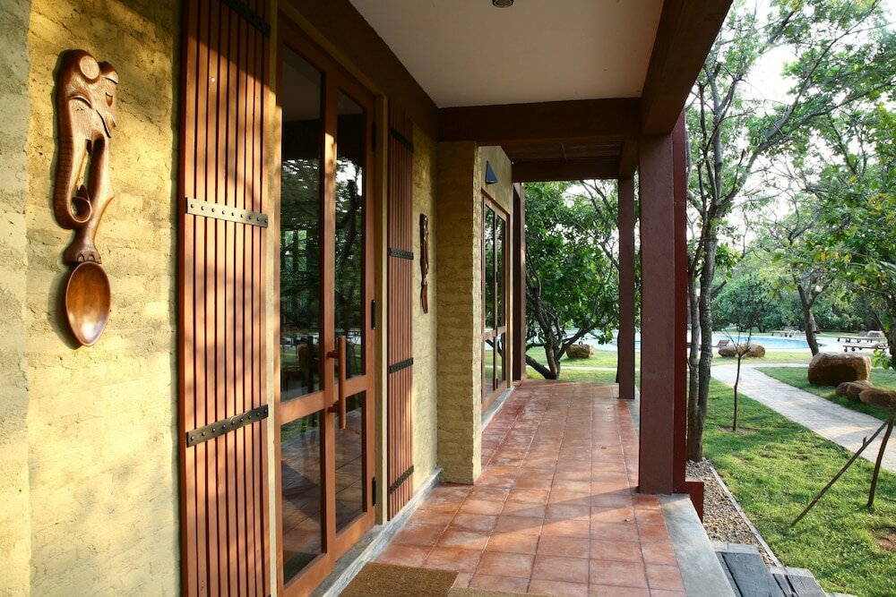 Фото Elephant Reach Yala