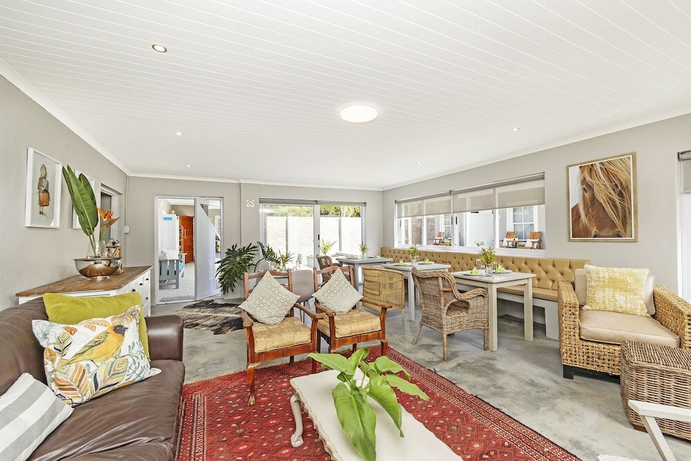 Фото La Montagne Bed & Breakfast