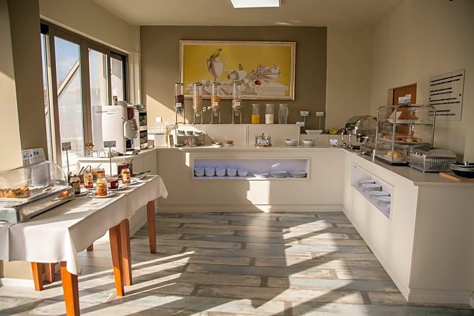 Фото Hotel Erika