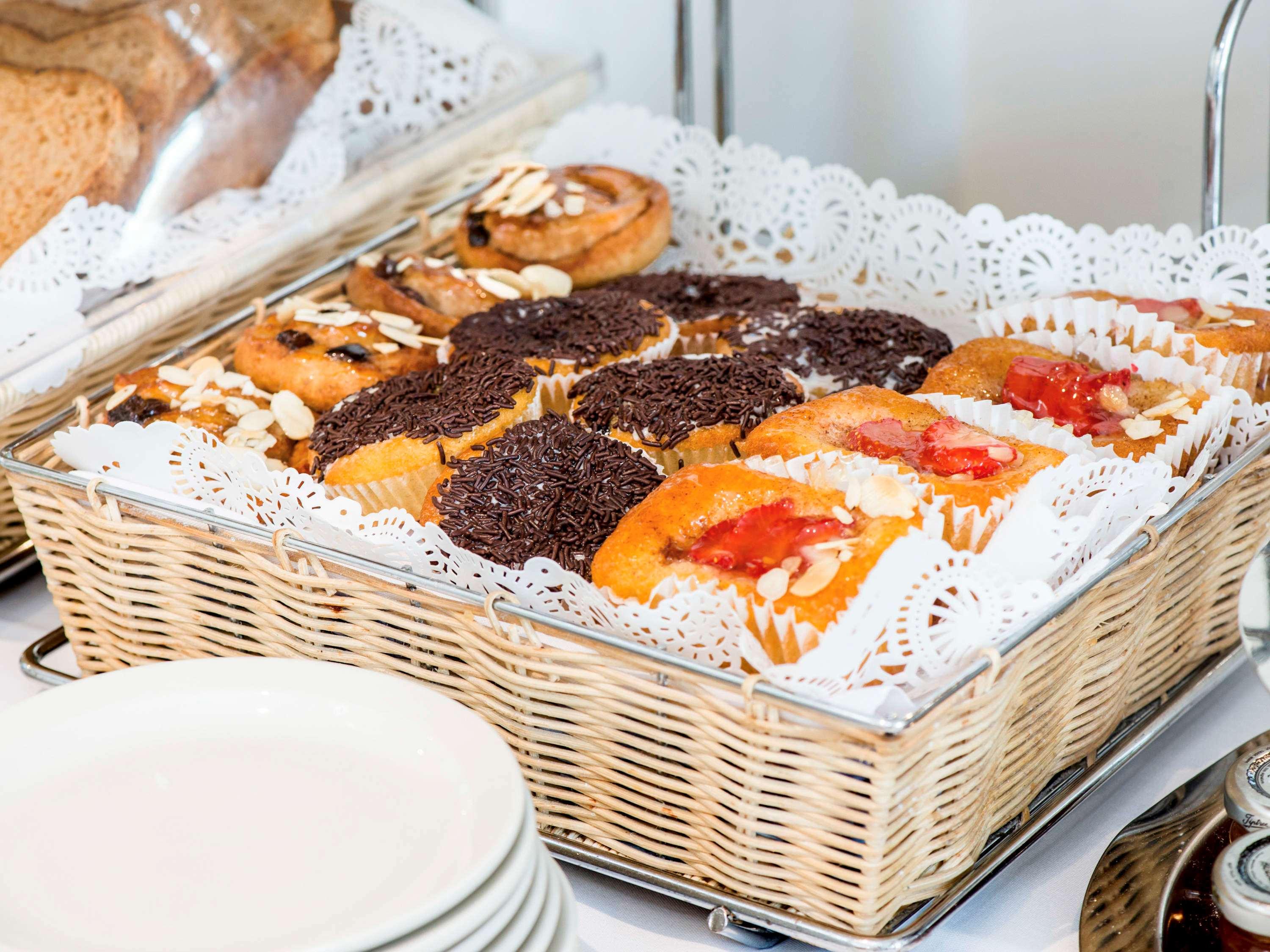 Фото Stanwell Hotel by Mercure