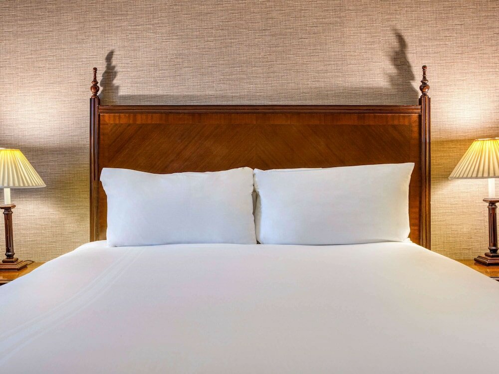 Фото Mercure Winchester Wessex Hotel