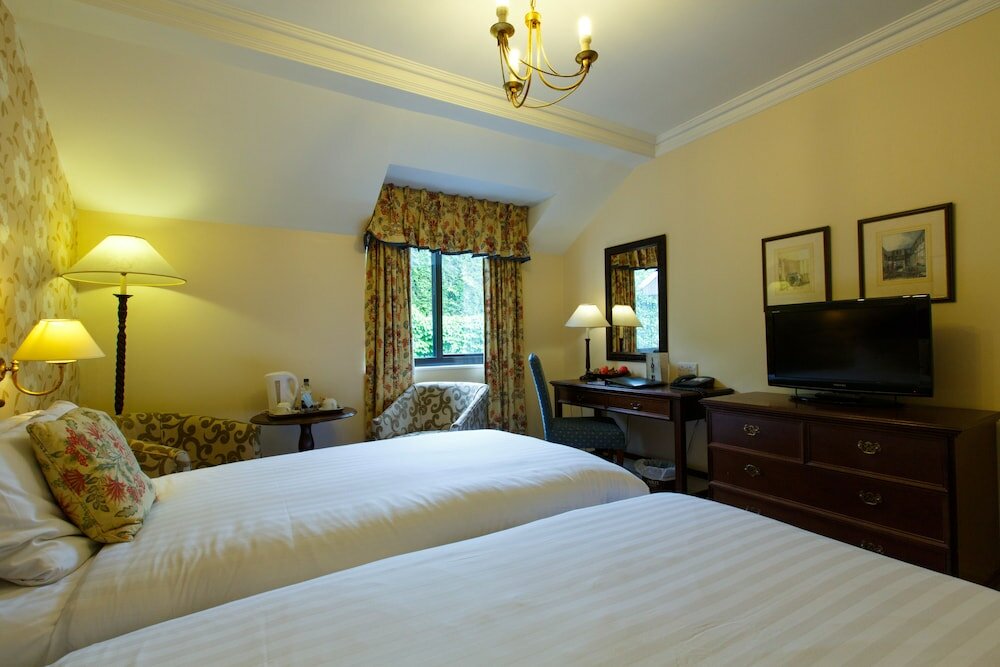 Фото Kingston Lodge Hotel