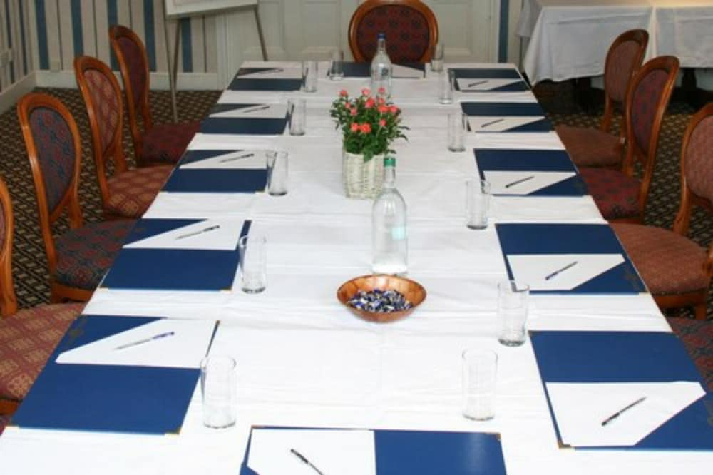 Фото Chatsworth Hotel