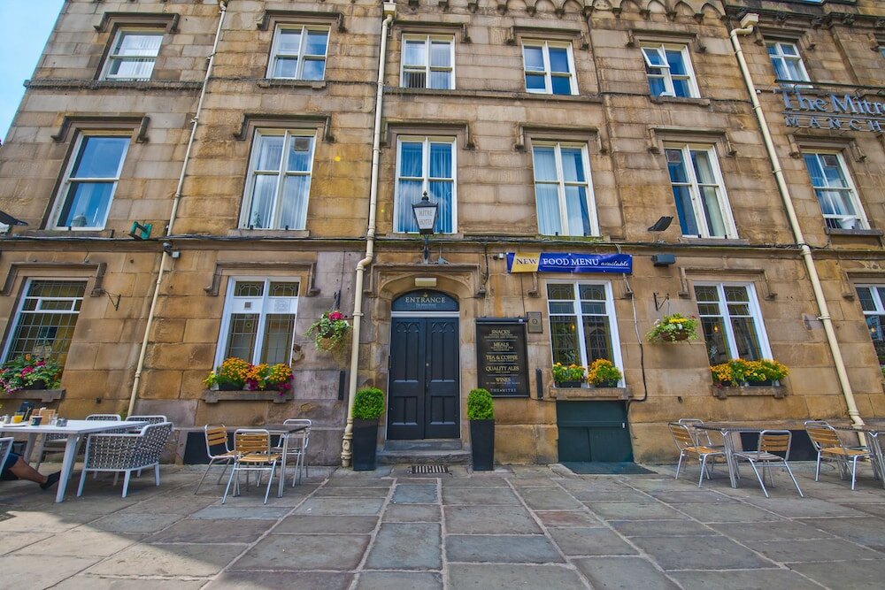 Фото The Mitre Hotel