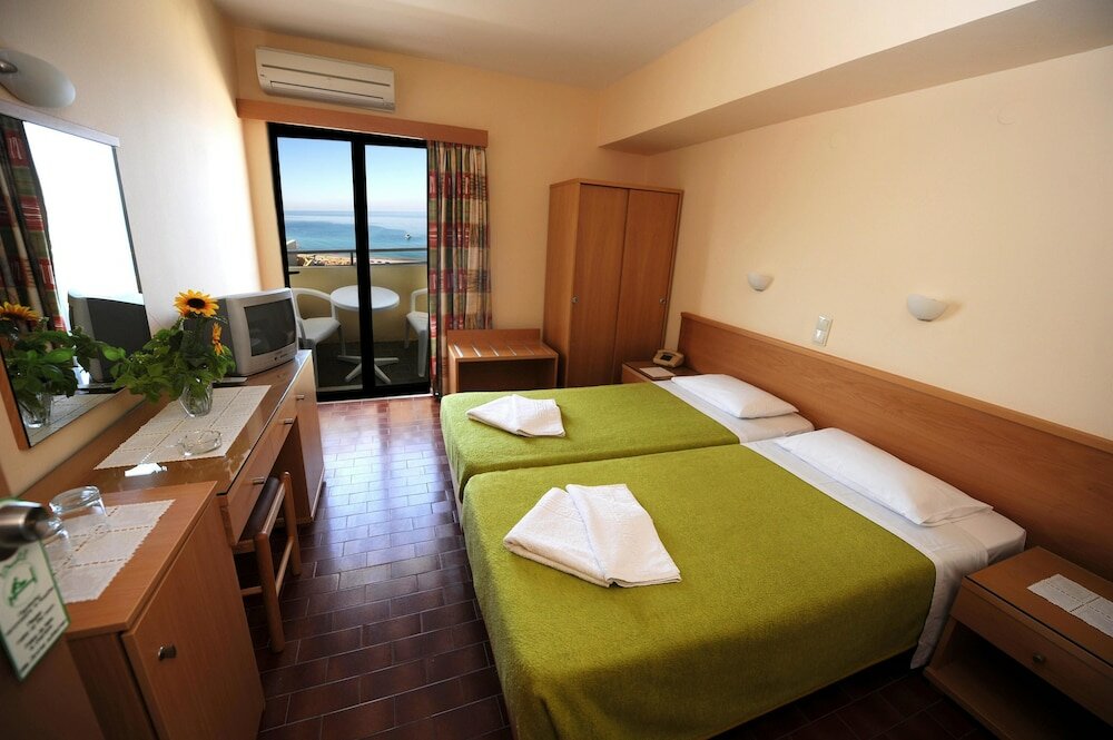 Фото Nafsika Hotel