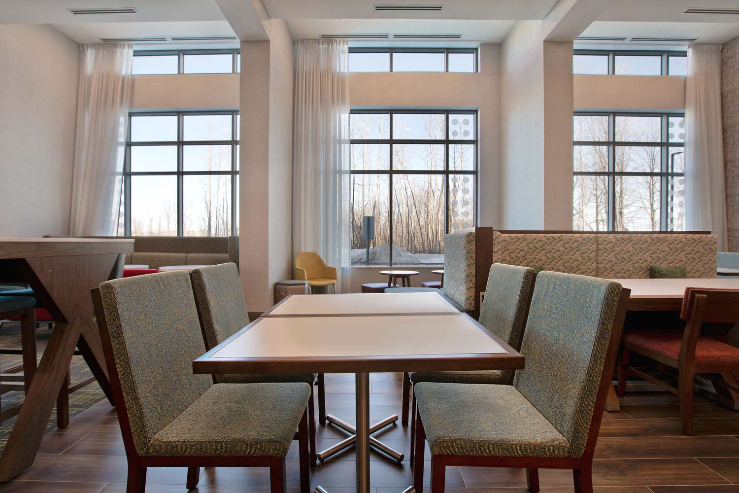 Фото Hampton Inn & Suites Ottawa West