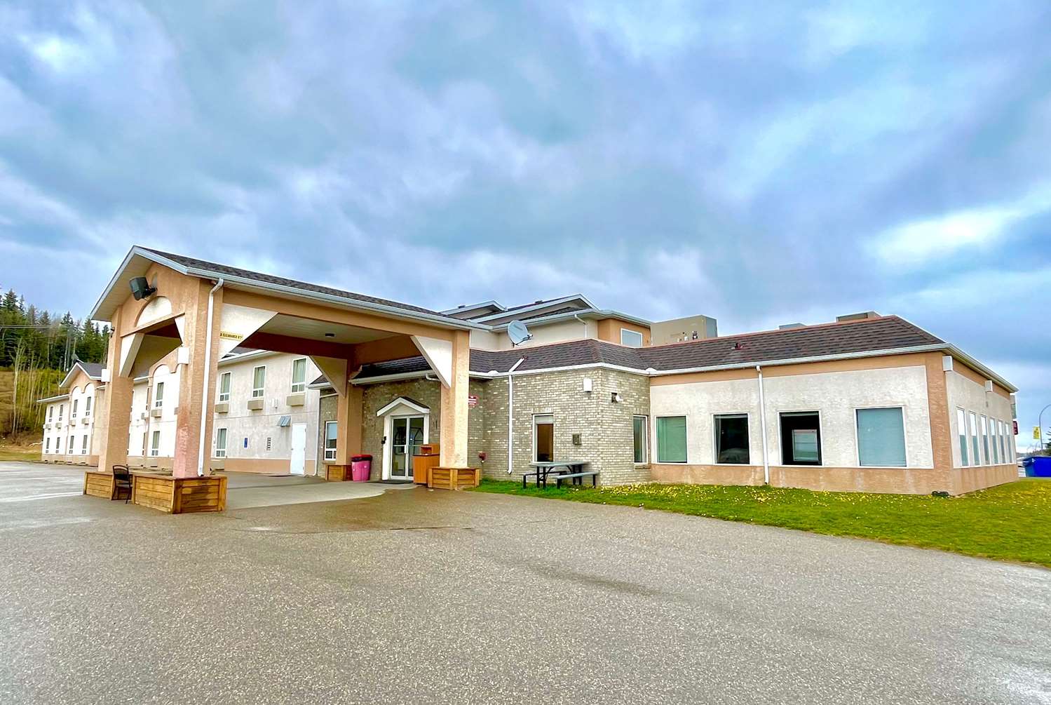 Фото Super 8 by Wyndham Hinton