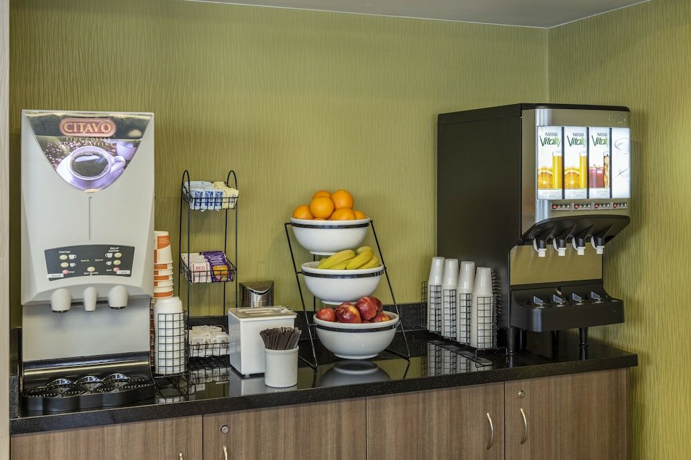 Фото Comfort Inn Brossard